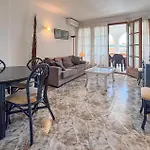 Appartement 2 Bedroom Amazing In *