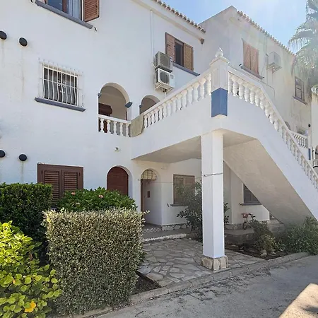 2 Bedroom Beautiful In 아파트 *