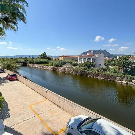 2 Bedroom Beautiful In *