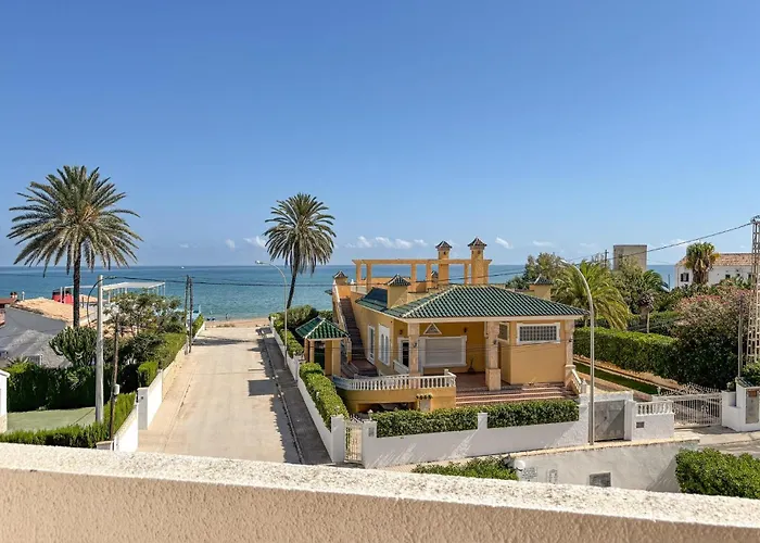 2 Bedroom Beautiful In Apartment Dénia