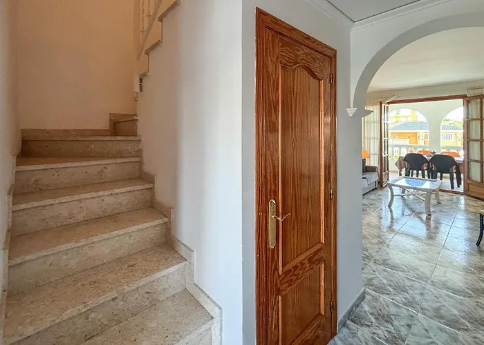 Apartmán 2 Bedroom Beautiful In *