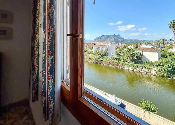 Apartmán 2 Bedroom Beautiful In