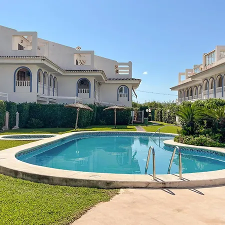 2 Bedroom Beautiful In Daire Denia